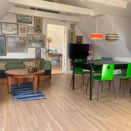 Drejerindens Kreative Stemningsfulde Lejlighed Sonderso Buitenkant foto